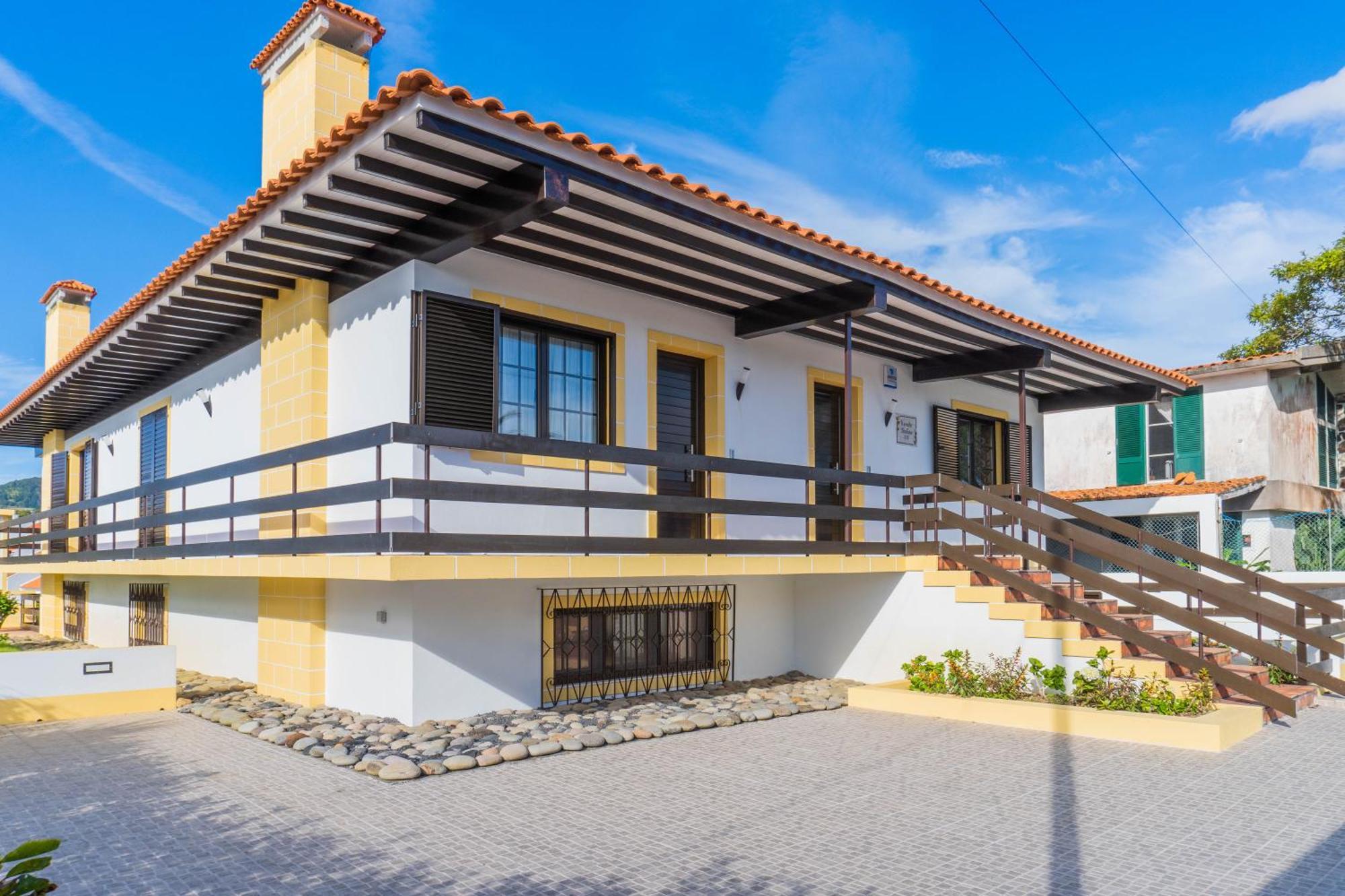 Pinheiro Sun&Beach House Ponta Delgada  Exterior photo